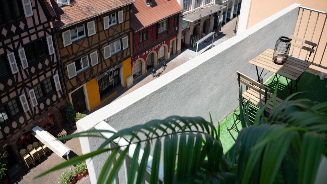 Mama With Aircon Including A Parking Space At 300 Meters Apartment *