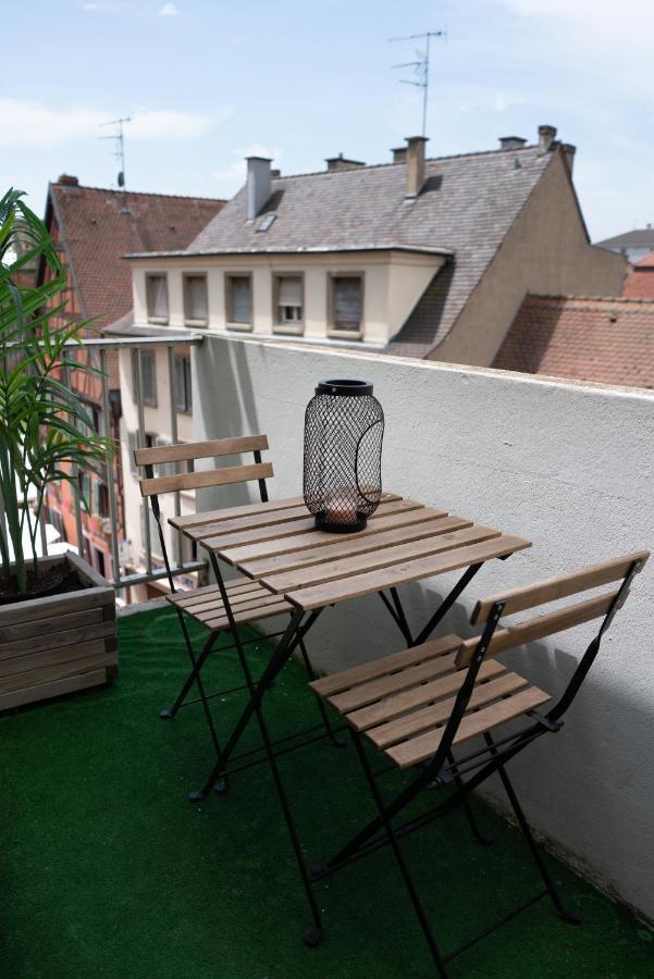 Apartment Mama With Aircon Including A Parking Space At 300 Meters *
