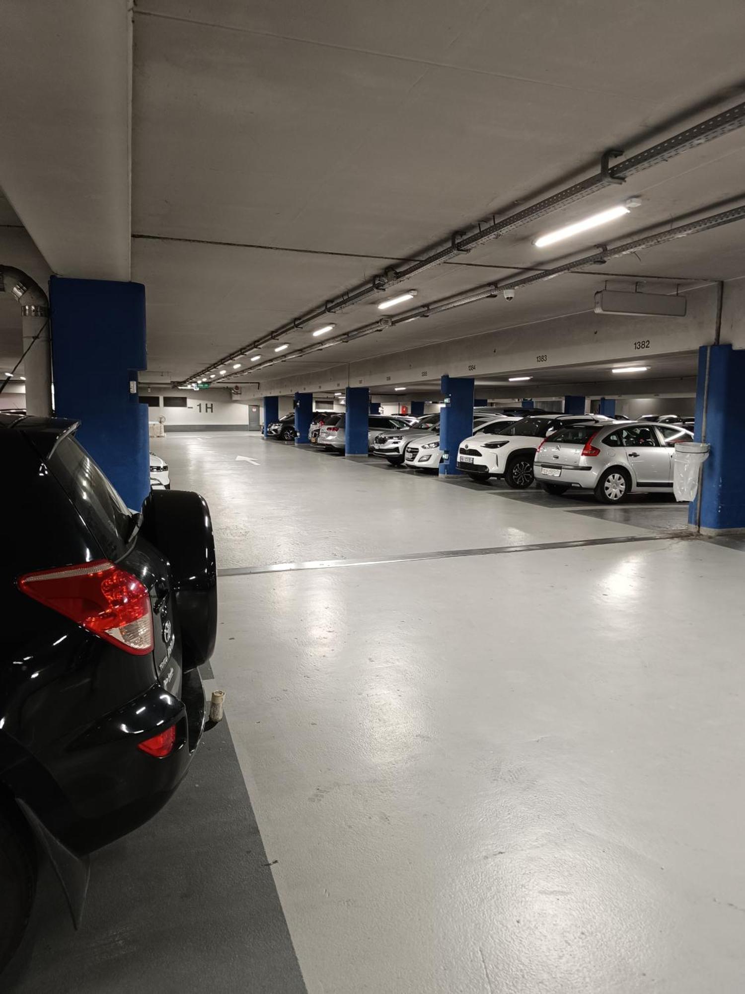 Apartment Mama With Aircon Including A Parking Space At 300 Meters *